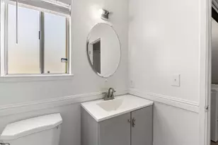 8208 Center Pkwy, Sacramento, CA 95823 - Photo 24
