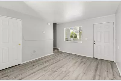8208 Center Parkway #18, Sacramento, CA 95823 - Photo 6
