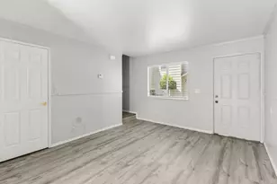 8208 Center Pkwy, Sacramento, CA 95823 - Photo 6