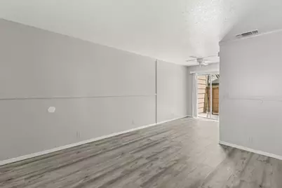 8208 Center Parkway #18, Sacramento, CA 95823 - Photo 8