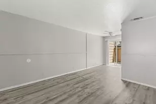 8208 Center Pkwy, Sacramento, CA 95823 - Photo 8