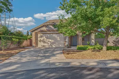3201 Claudine Court, Elk Grove, CA 95757 - Photo 2