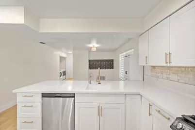 1511 Newborough Drive, Sacramento, CA 95833 - Photo 22