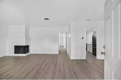 4810 Cabrillo Way, Sacramento, CA 95820 - Photo 4