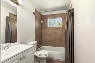 4772 Greenholme Dr, Sacramento, CA 95842 - Photo 22