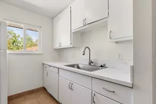 4772 Greenholme Dr, Sacramento, CA 95842 - Photo 16