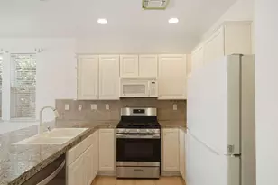 2241 Rose Arbor Dr, Sacramento, CA 95835 - Photo 12