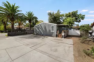 328 N 3rd Ave, Oakdale, CA 95361 - Photo 2