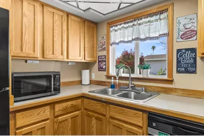 8117 Lichen Drive, Citrus Heights, CA 95621 - Photo 18
