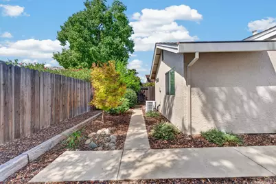 7740 Elmsmere Court, Elk Grove, CA 95758 - Photo 52