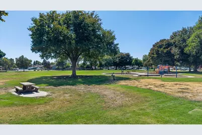 1041 Parkside Avenue, Manteca, CA 95336 - Photo 62
