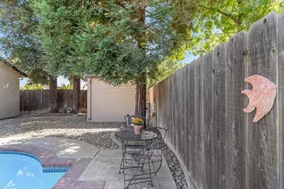 1041 Parkside Avenue, Manteca, CA 95336 - Photo 48
