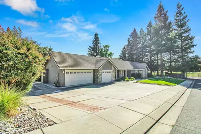11000 Mallard Court, Oakdale, CA 95361 - Photo 2