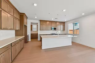 4865 Aucutt Wy, Sacramento, CA 95835 - Photo 6