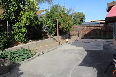 8187 Aden Way, Sacramento, CA 95828 - Photo 26