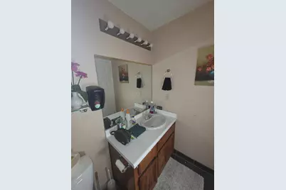 8187 Aden Way, Sacramento, CA 95828 - Photo 18