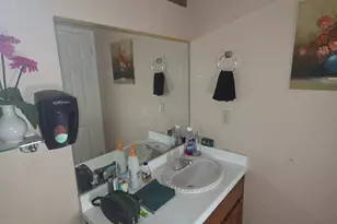 8187 Aden Way, Sacramento, CA 95828 - Photo 18
