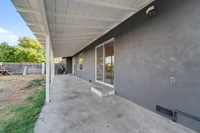 1810 Monte Carlo Avenue, Modesto, CA 95350 - Photo 32