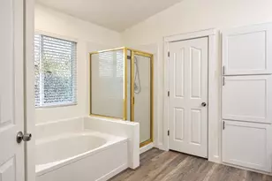 10064 Oglethorpe Way, Elk Grove, CA 95624 - Photo 32