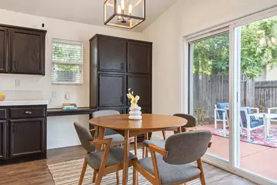 10064 Oglethorpe Way, Elk Grove, CA 95624 - Photo 14