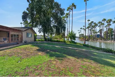6370 Havenside Drive, Sacramento, CA 95831 - Photo 38