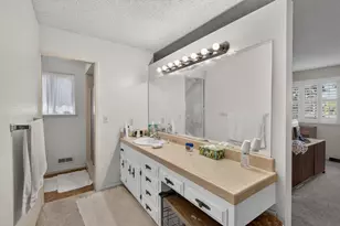 6370 Havenside Dr, Sacramento, CA 95831 - Photo 26