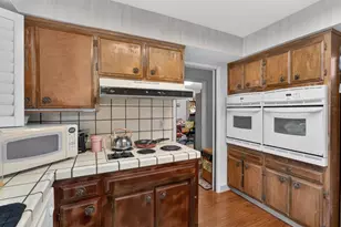 6370 Havenside Dr, Sacramento, CA 95831 - Photo 18