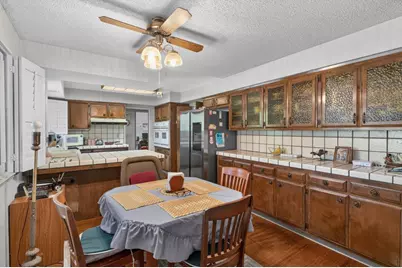 6370 Havenside Drive, Sacramento, CA 95831 - Photo 16