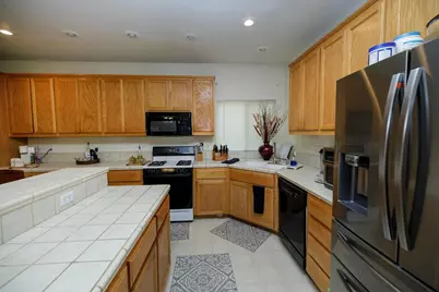 2889 E Doral Way, Turlock, CA 95382 - Photo 12
