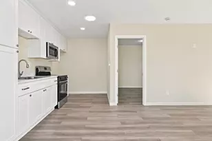 1438 W 19th St, Merced, CA 95340 - Photo 22