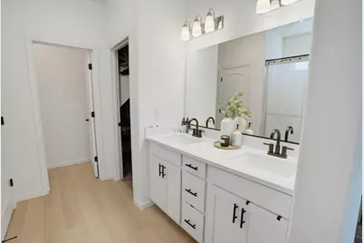 730 Arrowhead Drive, Madera, CA 93636 - Photo 18