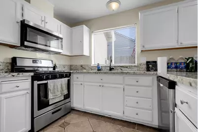 5639 Greenoaks Court, Riverbank, CA 95367 - Photo 6
