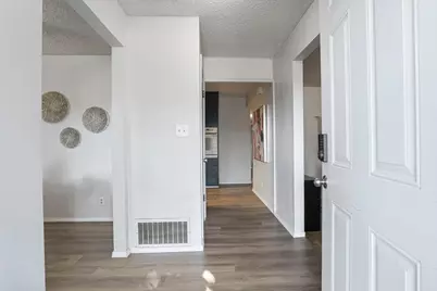 8204 Richland Way, Stockton, CA 95209 - Photo 4