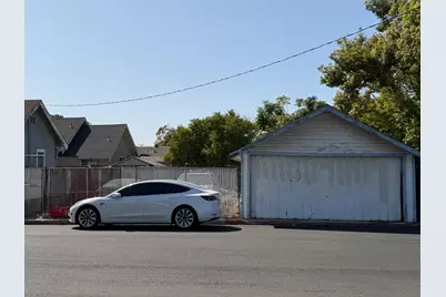 201 Columbia Street, Turlock, CA 95380 - Photo 8