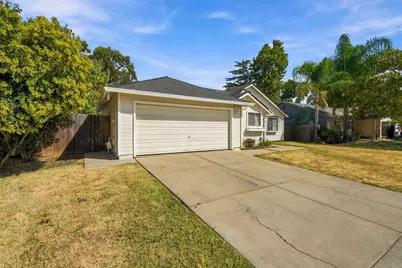 139 Branding Iron Way, Galt, CA 95632 - Photo 2