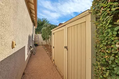 1379 Mill Run Court, Manteca, CA 95336 - Photo 40