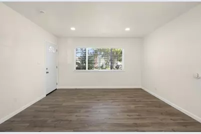 2190 Meadowglen Avenue, Sacramento, CA 95832 - Photo 4