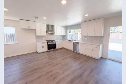 10539 Georgetown Drive, Rancho Cordova, CA 95670 - Photo 2