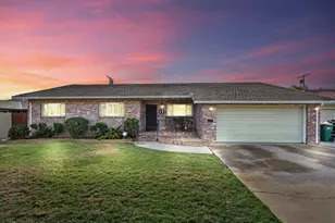 19 N Wellington Way, Lodi, CA 95242 - Photo 2