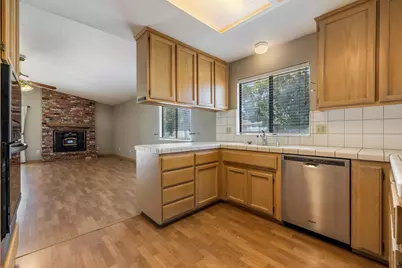 2 N Pinewood Court, Lodi, CA 95242 - Photo 10