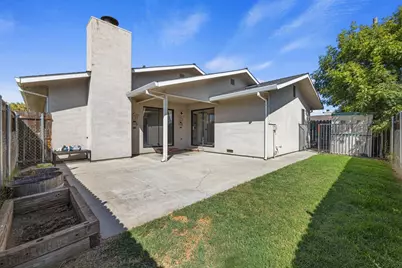 2 N Pinewood Court, Lodi, CA 95242 - Photo 28