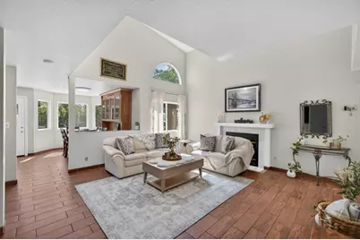 8095 Calle Royale Way, Sacramento, CA 95823 - Photo 4