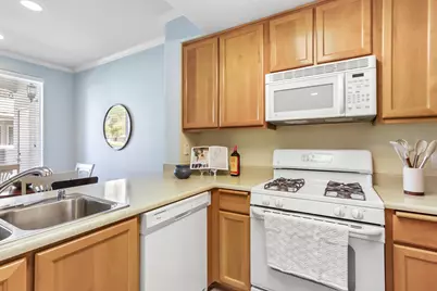 5201 Laguna Oaks Drive #13, Elk Grove, CA 95758 - Photo 16