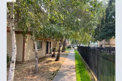 708 Northfield #H, Sacramento, CA 95833 - Photo 2