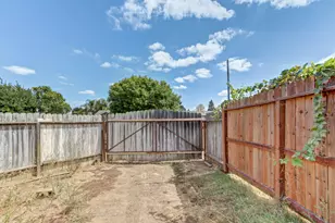 7241 Raintree Dr, Citrus Heights, CA 95621 - Photo 38