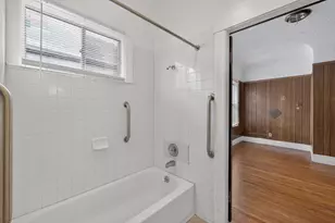 553 34th St, Oakland, CA 94609 - Photo 12