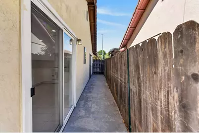 228 Santa Clara Street, Stockton, CA 95207 - Photo 32