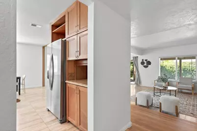 2816 Conway Court, Sacramento, CA 95826 - Photo 6