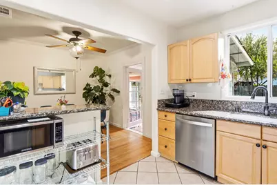 3645 Marjorie Way, Sacramento, CA 95820 - Photo 8