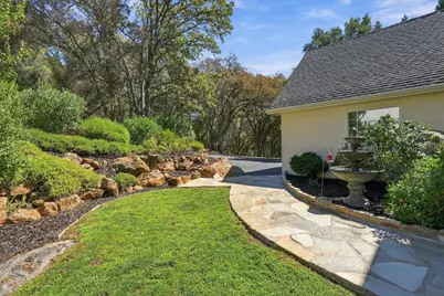 21400 Oak Grove Court, Grass Valley, CA 95949 - Photo 10